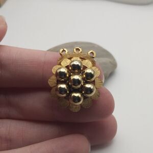 Estate berry necklace pendant